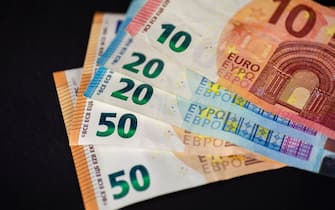 the banknotes of 10 20 50 euro fan-shaped