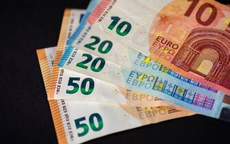 the banknotes of 10 20 50 euro fan-shaped