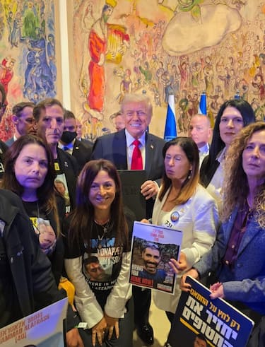 L'incontro con le famiglie degli ostaggi