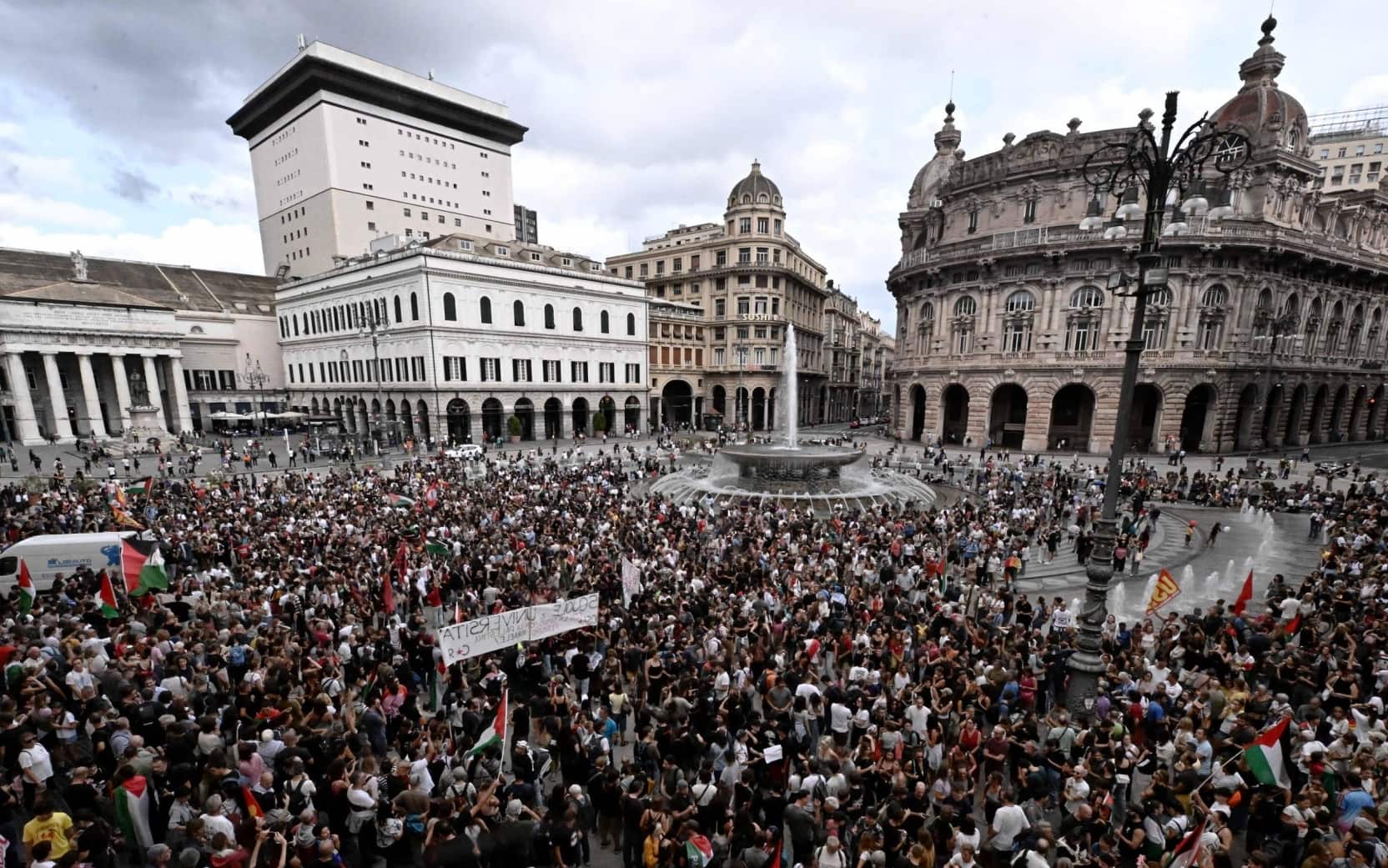 manifestazione per gaza a genova