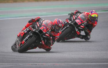 APRILIA, 7 A UN BUON VINALES