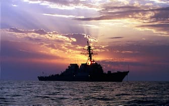 The guided missile destroyer USS Carney (DDG 64) patrols the waters of the Persian Gulf in support of Operation Southern Watch 21 February.     ANSA FELIX GARZA