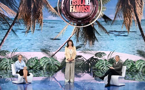 Milano, Isola dei Famosi seconda puntata.
nella foto: Sonia Bruganelli , Vladimir Luxuria, Dario Maltese