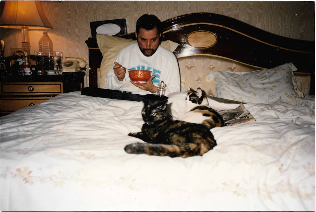 A_Life_in_Ten_Pictures_Freddie_Mercury_08.jpg