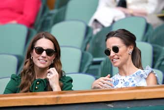 LONDON, ENGLAND - JULY 13: Catherine, Duchess of Cambridge and Pippa Middleton in the Royal Box on Centre Court during day twelve of the Wimbledon Tennis Championships at All England Lawn Tennis and Croquet Club on July 13, 2019 in London, England. (Photo by Karwai Tang/Getty Images)