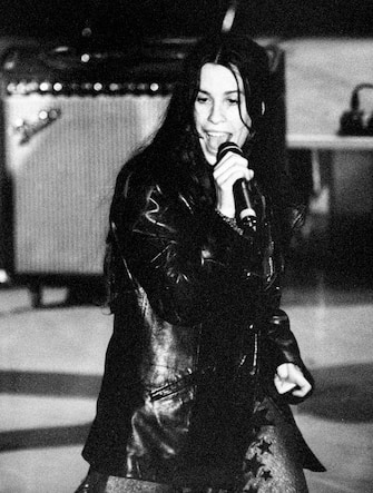 Sanremo Milano  Italy,  24/02/1996  :The Singer Alanis Morissette during the soundcheck before the concert