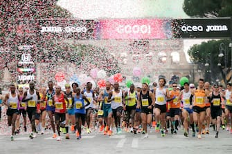 Foto Cecilia Fabiano /LaPresse
19-03- 2023 Roma, Italia - Maratona di  Roma 2023 - Nella Foto : la partenza 
March 19 , 2023 Rome Italy &#x2014; Rome Marathon 2023  in the Photo   :  the marathon start