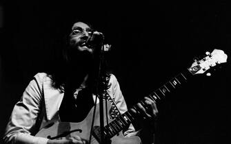 Beatle John Lennon (1940 - 1980) performing with the newly-formed Plastic Ono Band at the Lyceum Theatre, London, 1969. (Photo by Andrew Maclear/Hulton Archive/Getty Images)