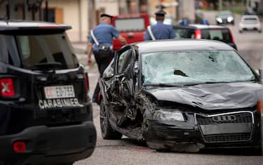 Il luogo dell'incidente dove un'auto ha travolto e ucciso tre persone a Santo Stefano di Cadore, in provincia di Belluno, 6 luglio 2023.  ANSA/ ANDREA SOLERO