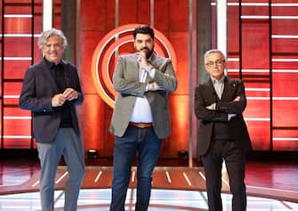 The stoves of MasterChef Italia, the Sky cooking show produced by Endemol Shine Italy and also live streaming on Now, will be turned back on tomorrow 16 December at 9.15pm.  The search for the best amateur chef in Italy will be led by the trio formed by Bruno Barbieri, Antonino Cannavacciolo and Giorgio Locatelli, 15 December 2021. ANSA/Press office SKY + PRESS OFFICE, HANDOUT PHOTO, NO SALES, EDITORIAL USE ONLY +