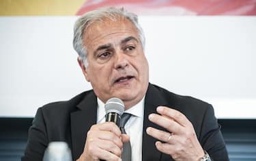 The father of Ilaria Salis, Roberto, during his speech at the Turin International Book Fair, May 10th 2024.  "It's tougher than Italy's 41 bis (41 bis is the harsh prison regime for mafia-related crimes). The food regime is also complicated. We managed to get her a hairdryer after fourteen months. For seven months we were denied contact, now I can only talk to her 70 minutes a week, two hours of Skype a month. She calls me," he added. "Luckily it's a rock, I'm holding on."  ANSA/TINO ROMANO