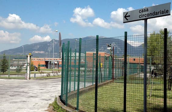 Violenta protesta nel carcere di Terni, disordini anche in casa circondariale a Spoleto Violenta protesta nel carcere di Terni, disordini anche in casa circondariale a Spoleto