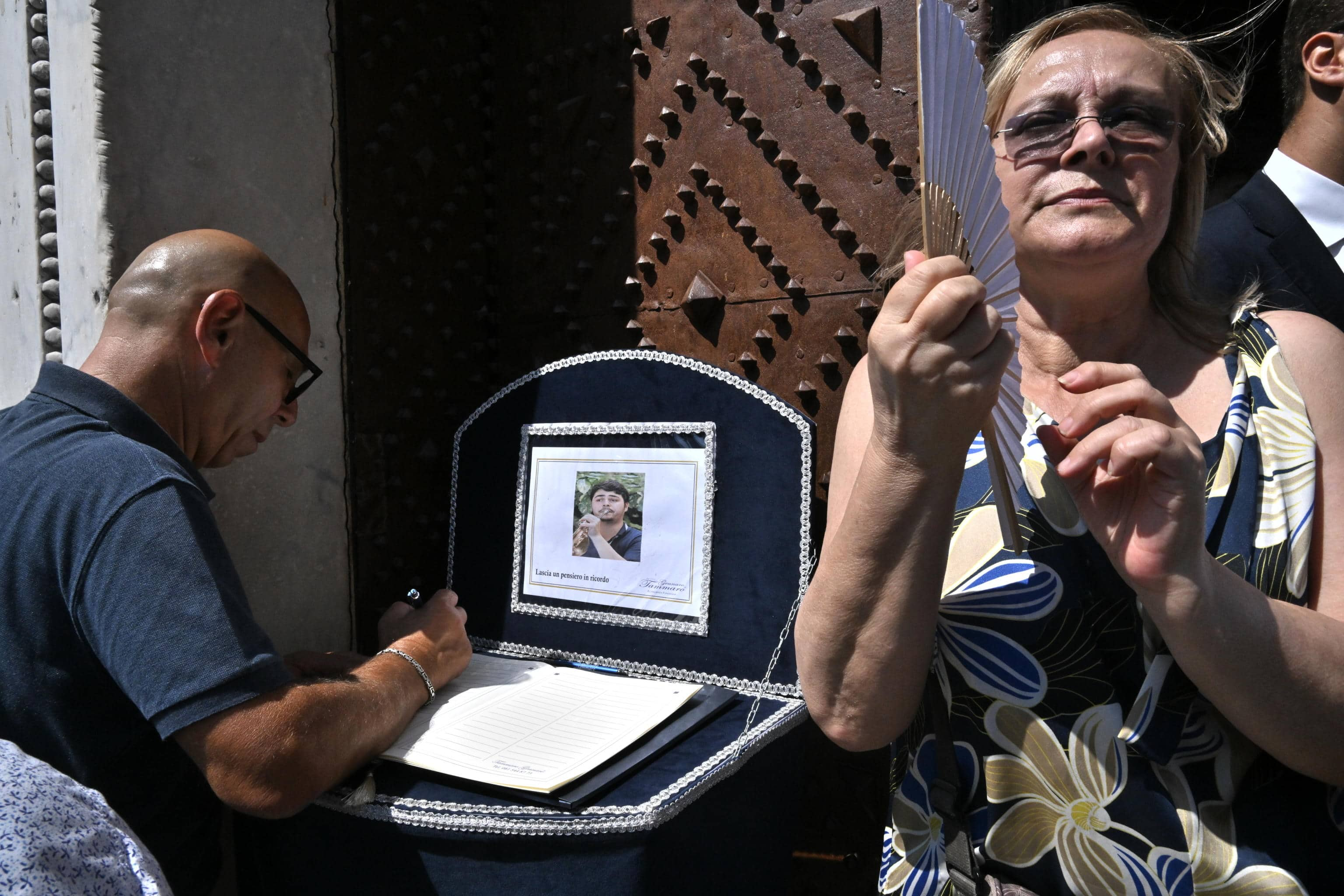 Funerali Di Giovanbattista Cutolo, Ultimo Saluto Al Musicista Ucciso A ...