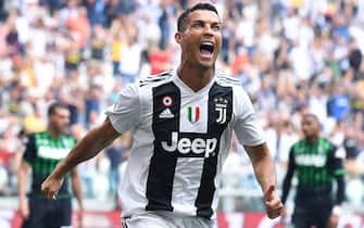 Juventus' Cristiano Ronaldo jubilates after scoring the goal (1-0) during the italian Serie A soccer match Juventus FC vs US Sassuolo at Allianz Stadium in Turin, Italy, 16 September 2018.
ANSA/ALESSANDRO DI MARCO
