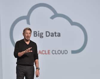epa04996382 Larry Ellison, Oracle Executive Chairman, executive chairman and chief technology officer of Oracle Corporation, speaks during his keynote speech at the Oracle OpenWorld conference at Mascone Convention Center in San Francisco, California, USA, 25 October 2015. The convention runs from 25 to 29 October.  EPA/JOHN G. MABANGLO