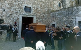 Carabiniere ucciso, aperta la camera ardente per Carlo Legrottaglie
