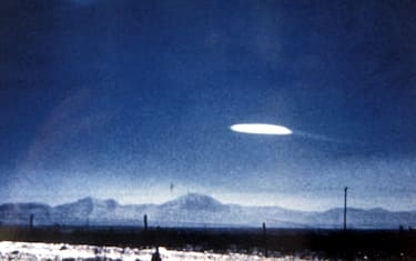 UFO - unidentified flying object Ufo photographed by nruse Ella-Fortune at White Sands, NM, USA, on 16 October 1957