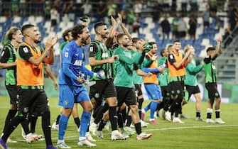 Sassuolo's players celebrate the victory at the end of the Italian Serie A soccer match US Sassuolo vs Hellas Verona FC at Mapei Stadium in Reggio Emilia, Italy, 1 September 2023. ANSA /SERENA CAMPANINI
