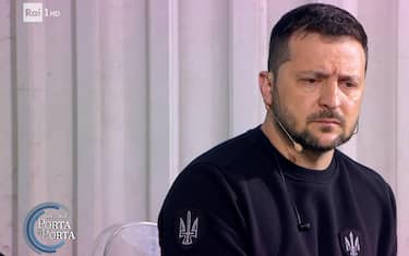 Bruno Vespa intervista Zelensky a "Porta a Porta" (FRAME)