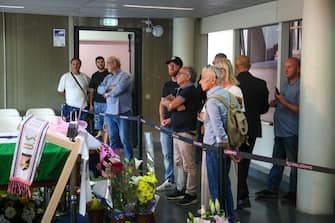 La camera ardente per il calciatore Totò Schillaci, scomparso il 18 settembre a 59 anni, allo stadio di Palermo, 19 settembre 2024 ANSA/IGOR PETYX
--- The funeral home for the footballer Totò Schillaci, who passed away on 18 September at the age of 59, at the Palermo stadium, 19 September 2024 ANSA/IGOR PETYX