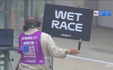 20.30 - Gara MotoGP dichiarata bagnata