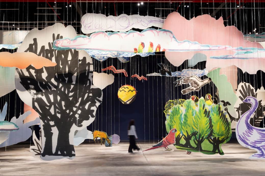 Petrit Halilaj, Very volcanic over this green feather at the 2026 Diriyah Contemporary Art Biennale. Photo by Alessandro Brasile, courtesy of the Diriyah Biennale Foundation