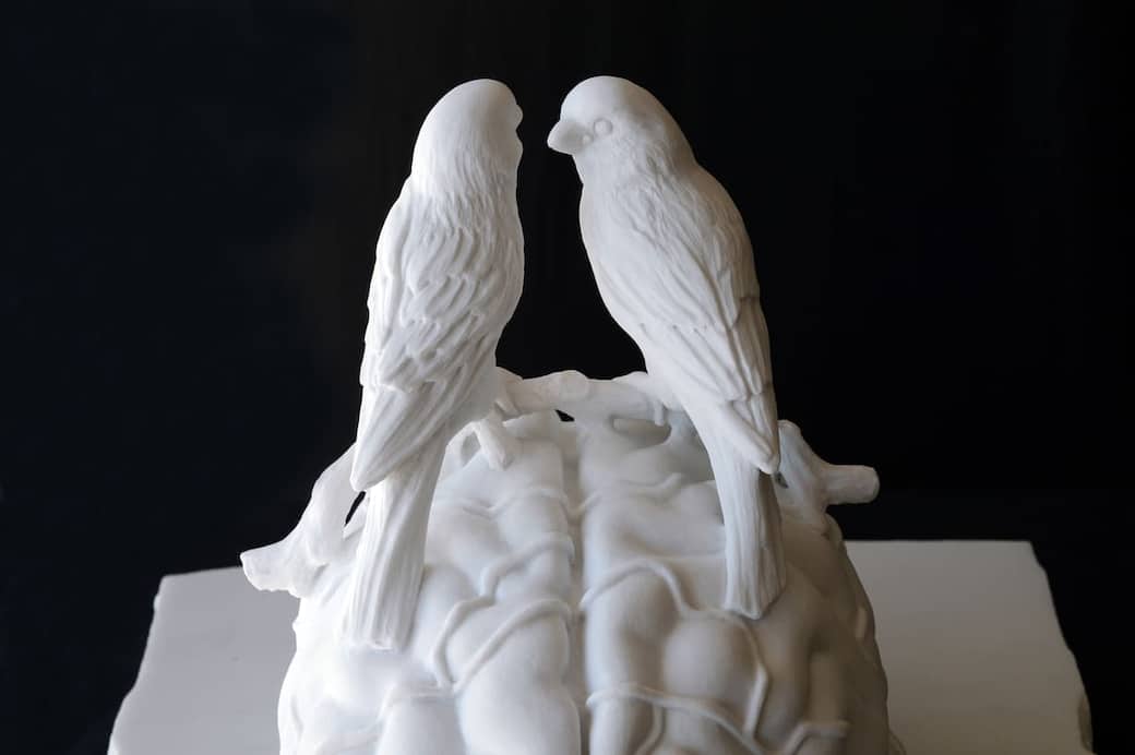 Jan Fabre,  Sharing secrets about the neurons, 2024, Carrara marble. Ph. Pierluigi Di Pietro