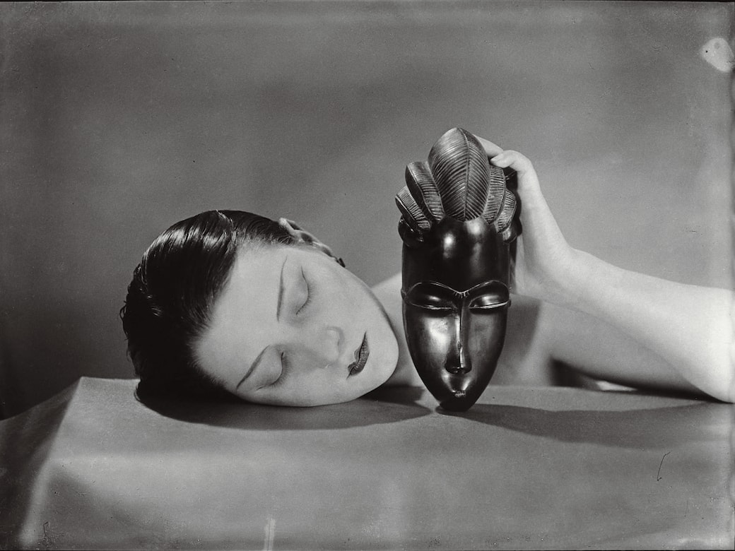 Man Ray, Noire et blanche, 1926, stampa ai sali d’argento, 17,3x23,5 cm. Collezione privata © Man Ray 2015 Trust / ADAGP-SIAE – 2024, image: Telimage, Paris