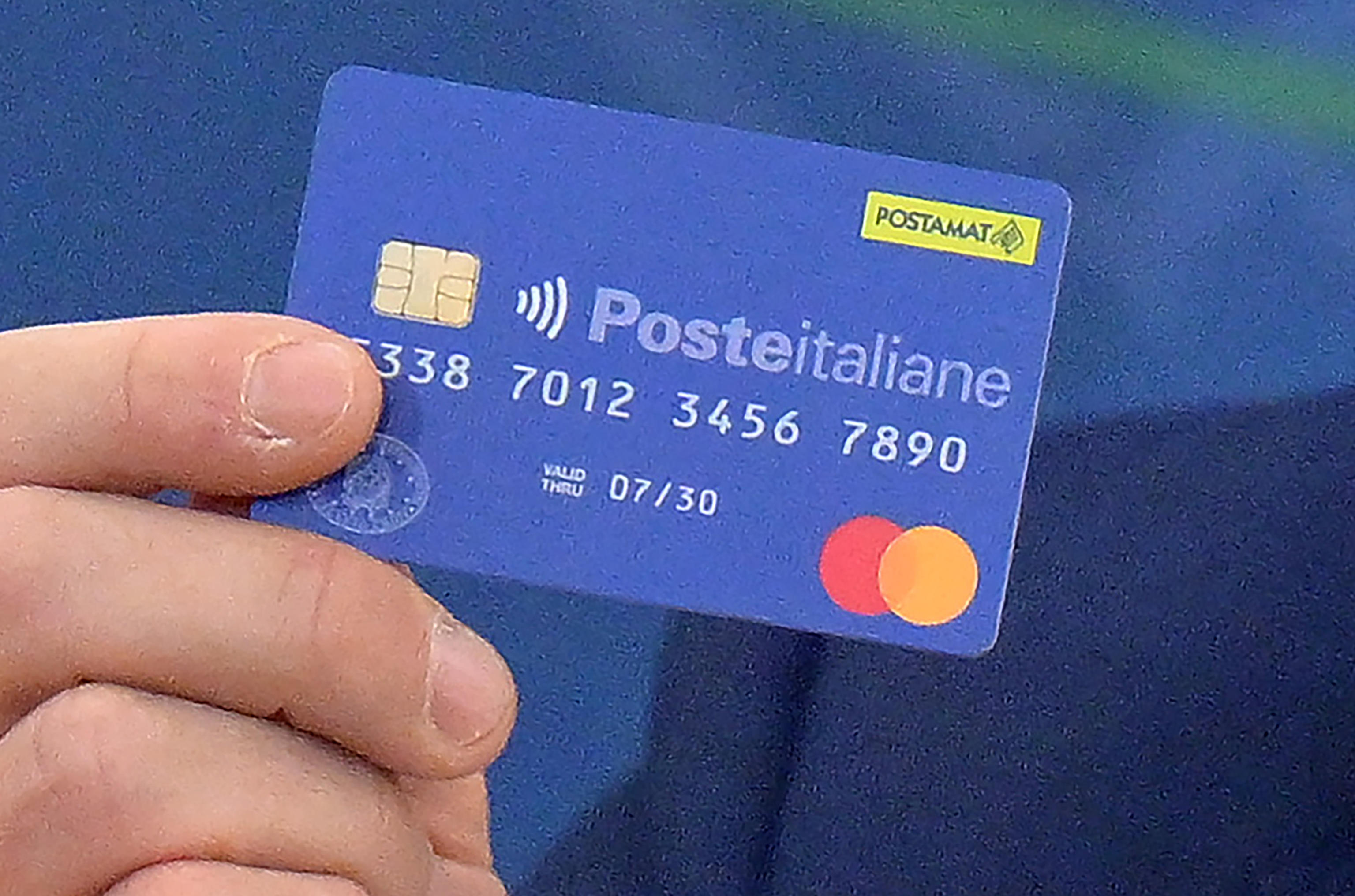 Carta acquisti, Social Card 2025 come funziona e a chi spetta Sky TG24