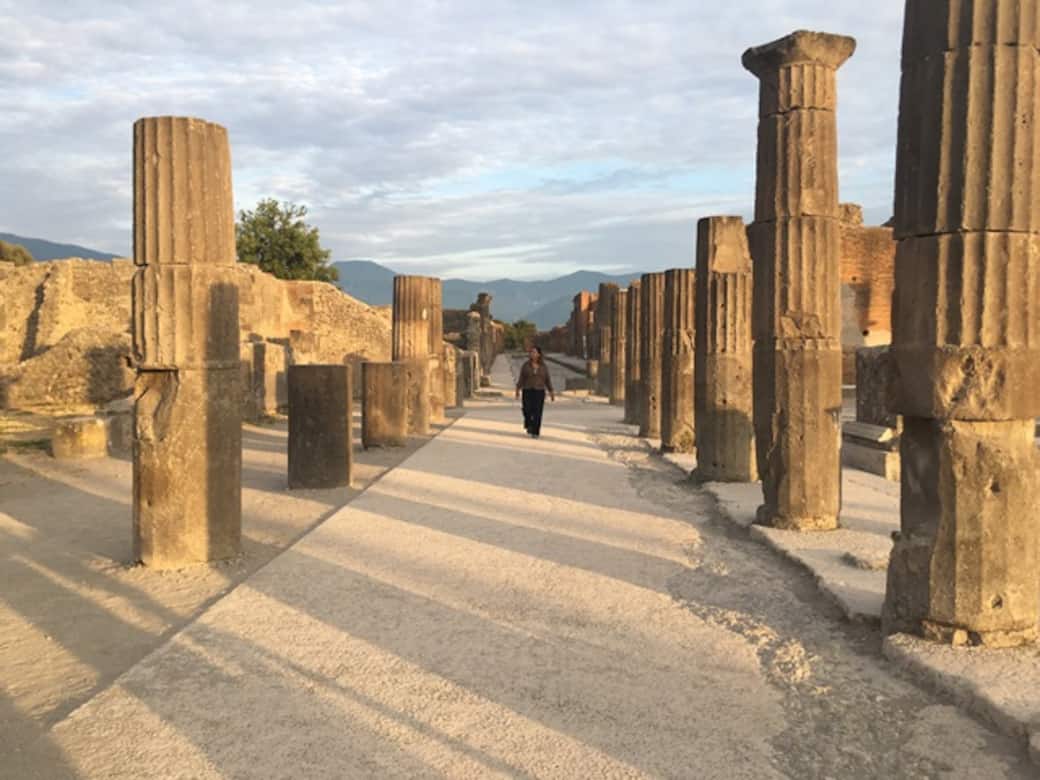 POMPEII-S-FINAL-HOURS-NEW-EVIDENCE-Image-2-Small.jpg