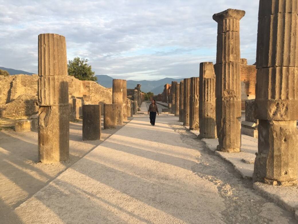 POMPEII-S-FINAL-HOURS-NEW-EVIDENCE-Image-2-Small.jpg