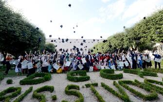 ROMA - UNIVERSITÀ LA SAPIENZA : Graduation day in Piazzale della Minerva, all’interno della Città Universitaria, per tutti i laureati di Farmacia e Medicina, Medicina e Odontoiatria, Medicina e Psicologia che hanno discusso la tesi in via telematica a causa da pandemia