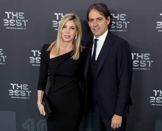 epa11079921 Simone Inzaghi and Gaia Lucariello arrive for the Best FIFA Football Awards 2023 in London, Britain, 15 January 2024.  EPA/NEIL HALL