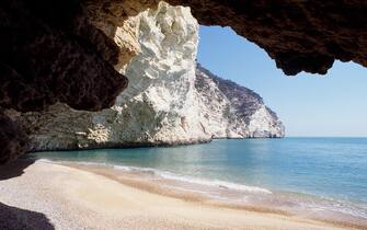 ITALY - APRIL 21:  Beach along the coast between Mattinata and Vieste, Gargano National Park, Puglia, Italy. (Photo by DeAgostini/Getty Images)