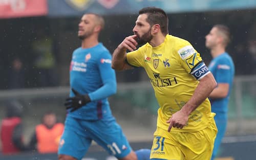 Chievo's Sergio Pellissier jubilates after scoring the goal 2-2 during the Italian Serie A soccer match Chievo Verona Football Club vs Fiorentina ACF at Bentegodi stadium in Verona, Italy, 27 January 2019. ANSA/EMANUELE PENNACCHIO