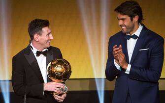 ZURICH, SWITZERLAND - JANUARY 11: FIFA Ballon d'Or winner Lionel Messi of Argentina and FC Barcelona (L) smiles next to Kaka during the FIFA Ballon d'Or Gala 2015 at the Kongresshaus on January 11, 2016 in Zurich, Switzerland. (Photo by Philipp Schmidli/Getty Images)