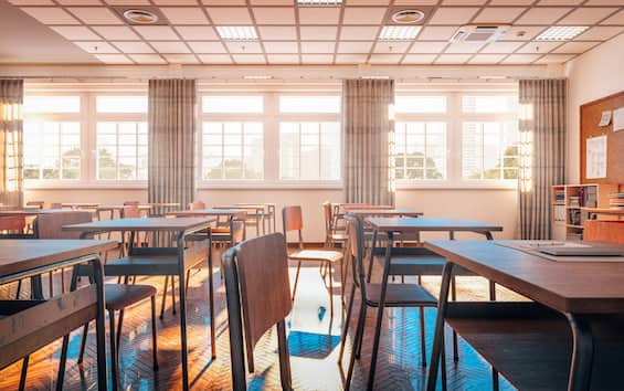 verso il ritorno a scuola sale del 5 il prezzo di diari e zaini allarme costo libri