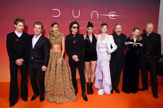 PARIS, FRANCE - FEBRUARY 12: (L-R) Austin Butler, Josh Brolin, Zendaya Coleman, Timothee Chalamet, Souheila Yacoub, Rebecca Ferguson, Denis Villeneuve, Lea Seydoux and Stellan Skarsgard attend the "Dune 2" Premiere at Le Grand Rex on February 12, 2024 in Paris, France. (Photo by Marc Piasecki/WireImage )