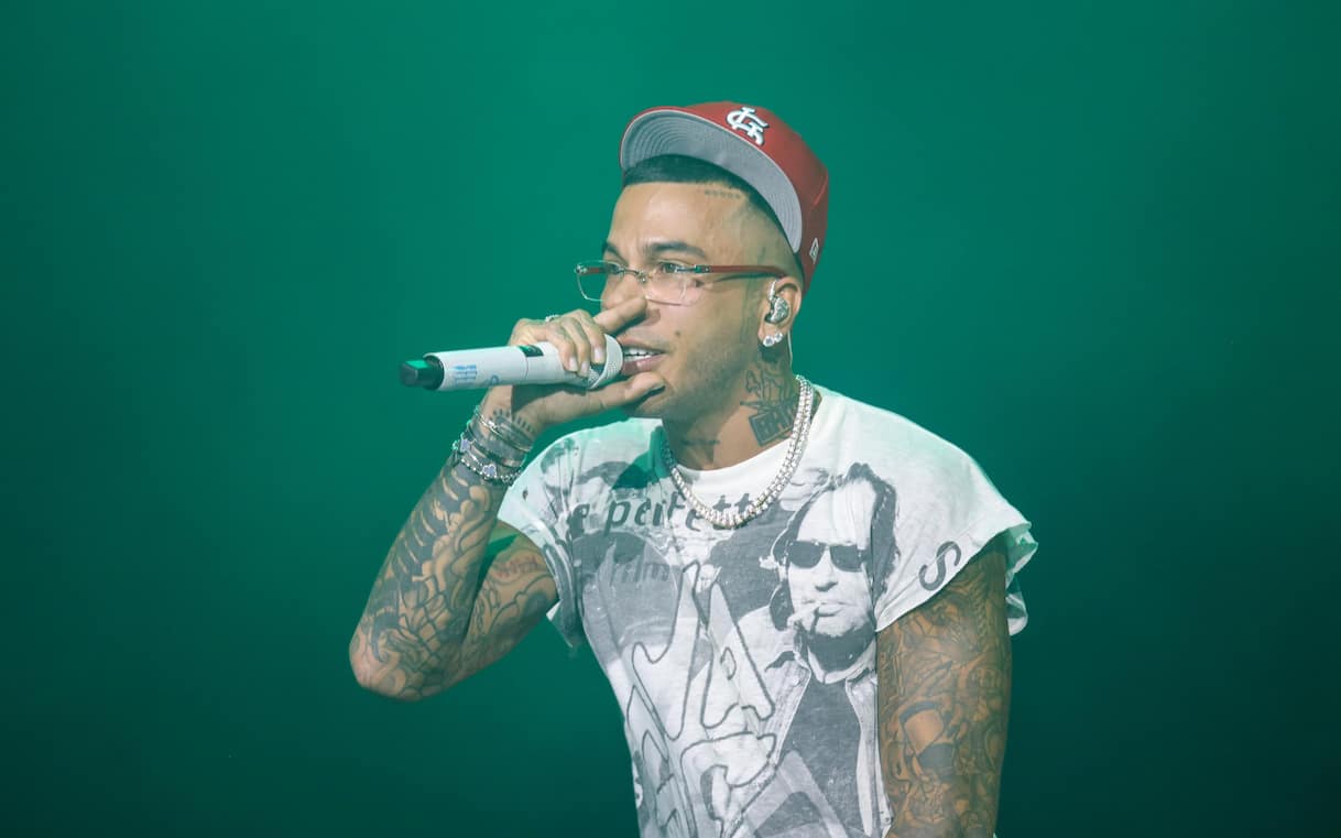 Sfera Ebbasta annuncia un concerto a Milano San Siro nel 2026: ecco ...