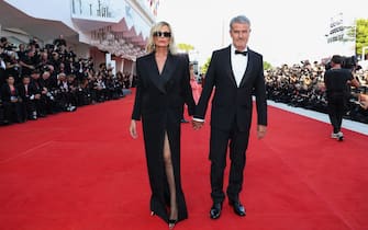 08-mostra-cinema-venezia-2024-look-red-carpet-getty - 1