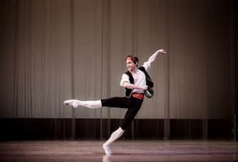 Tra le stelle presenti anche Viktor Ishchuk, primo ballerino della National Opera of Ukraine – Kiev: insieme a Ana Sophia Scheller (Prima ballerina National Opera of Ukraine, City Ballet New York) danzerà "Paquita" e "Don't say a word"