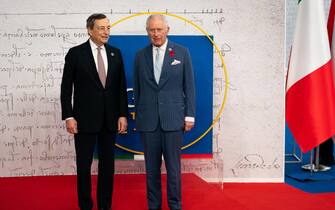 G20, il papavero rosso indossato da Johnson, Trudeau e principe Carlo