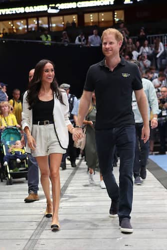 DUESSELDORF, GERMANY - SEPTEMBER 13: Prince Harry, Duke of Sussex and Meghan, Duchess of Sussex attend the Wheelchair Basketball preliminary match between Ukraine and Australia during day four of the Invictus Games DÃ¼sseldorf 2023 on September 13, 2023 in Duesseldorf, Germany. (Photo by Chris Jackson/Getty Images for the Invictus Games Foundation)
