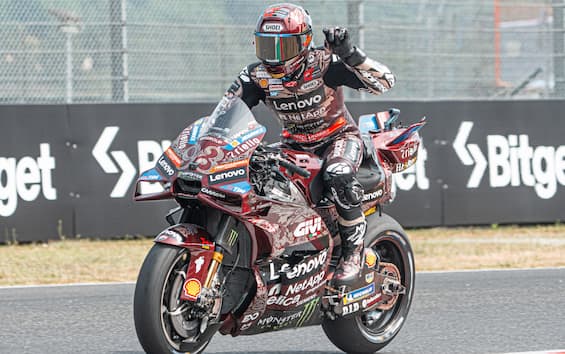https://static.sky.it/editorialimages/4a68be78e0db68f49716d17dfca88a98e3441f6a/skysport/it/motori/motogp/lgp-detail-page/2025/granpremio-italia/live/gara/marc_marquez_mugello_ipa_6.jpg?im=Resize,width=565