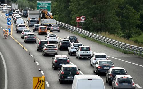 TURIN, ITALY - 2019/08/05: Cars are queued on the Turin ring road due to a highway construction work site. Media reported that about 23.8 million Italians will go on holiday in August 2019, increasing traffic on motorways especially on weekends. (Photo by Nicolò Campo/LightRocket via Getty Images)