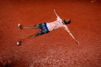 SPAIN TRADITIONS TOMATINA