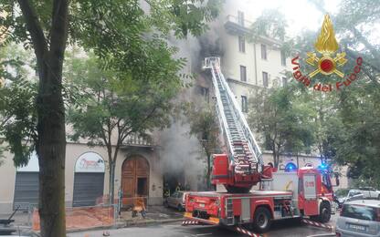 Milano, incendio in officina: tre vittime, sono madre, padre e figlio