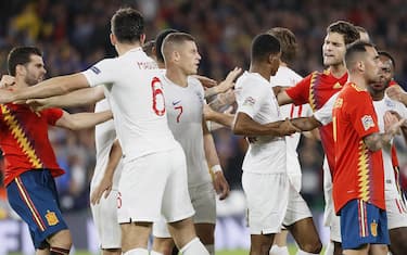 epa07095863 Spain's and England's players brawl against each other during the UEFA Nations League soccer match between Spain and England at Benito Villamarin stadium in Seville, southern Spain, 15 October 2018.  EPA/JOSE MANUEL VIDAL