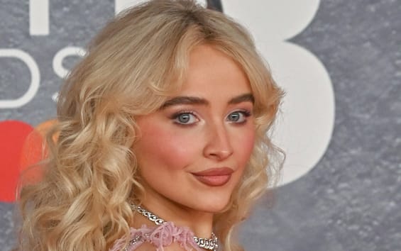 Sabrina Carpenter Scandal: Il Singolo 'Busy Woman' Fa Discutere la Comunità LGBTQ+