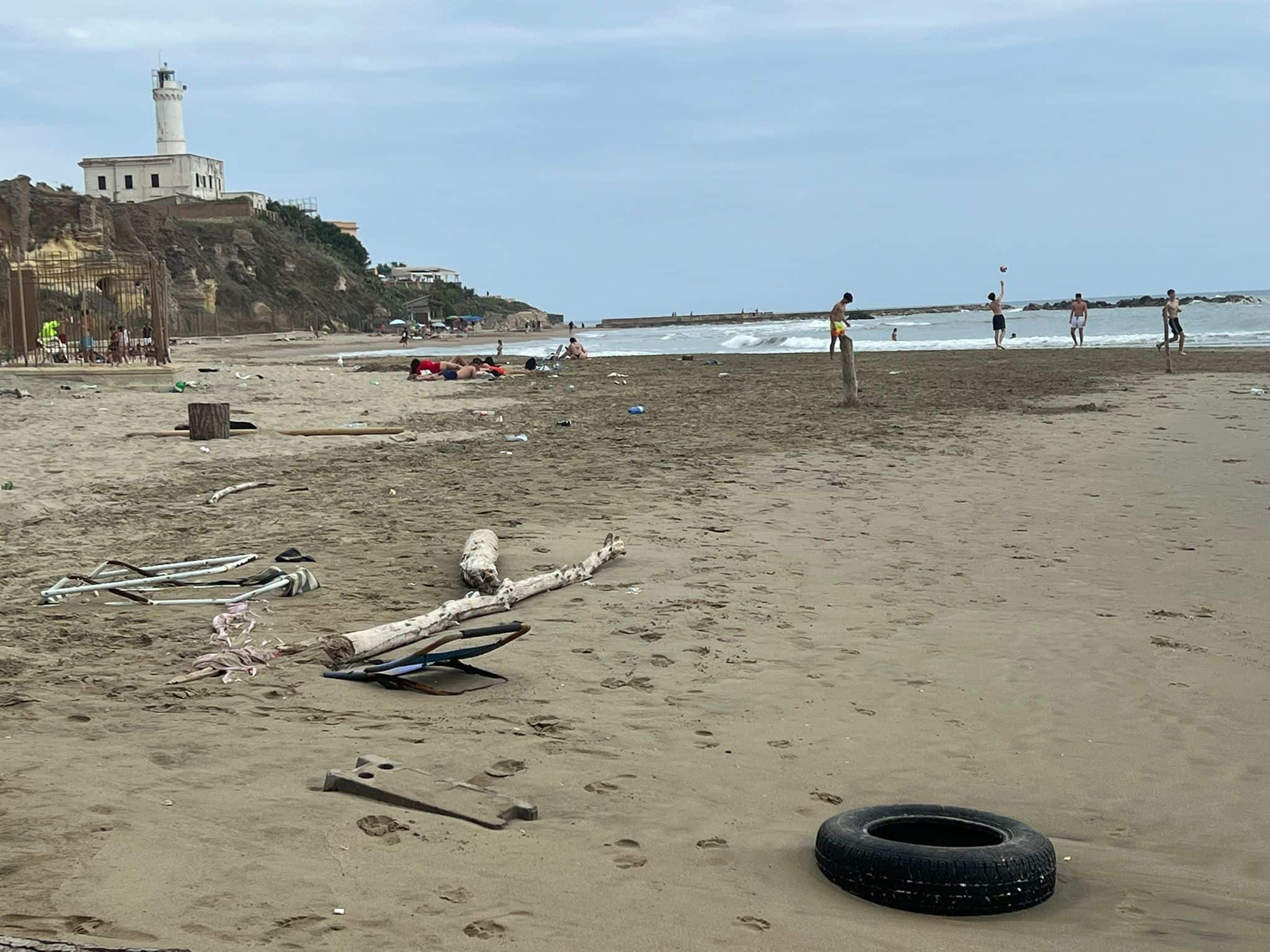 Spiaggia Arco Muto Anzio 